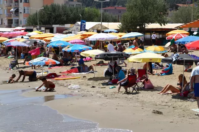 Sıcak havadan bunalanlar sahillerde yoğunluk oluşturdu