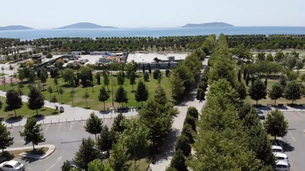 Termometreler 30 dereceyi aştı, İstanbul\'da sahiller boş kaldı