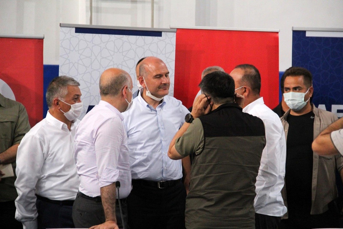5 Bakan, yangınların son durumunu koordinasyon toplantısında ele alıyor