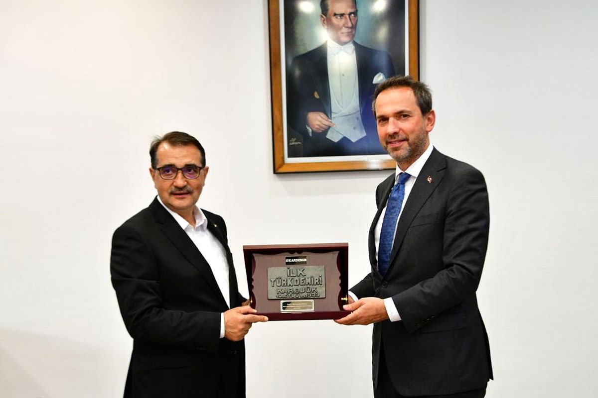 Son dakika ekonomi: Bakan Dönmez\'den KARDEMİR\'e ziyaret