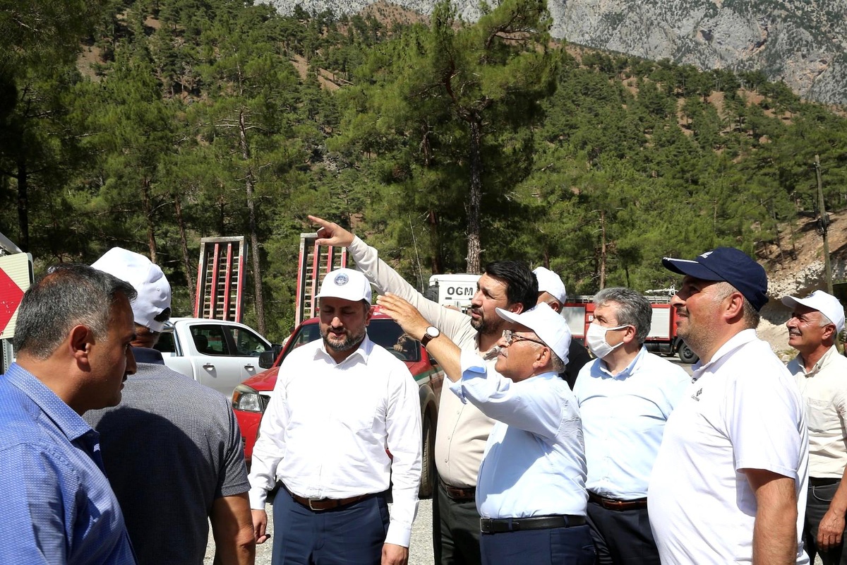 Son dakika haberleri... Büyükkılıç: "Yangın kontrol altına alındı"
