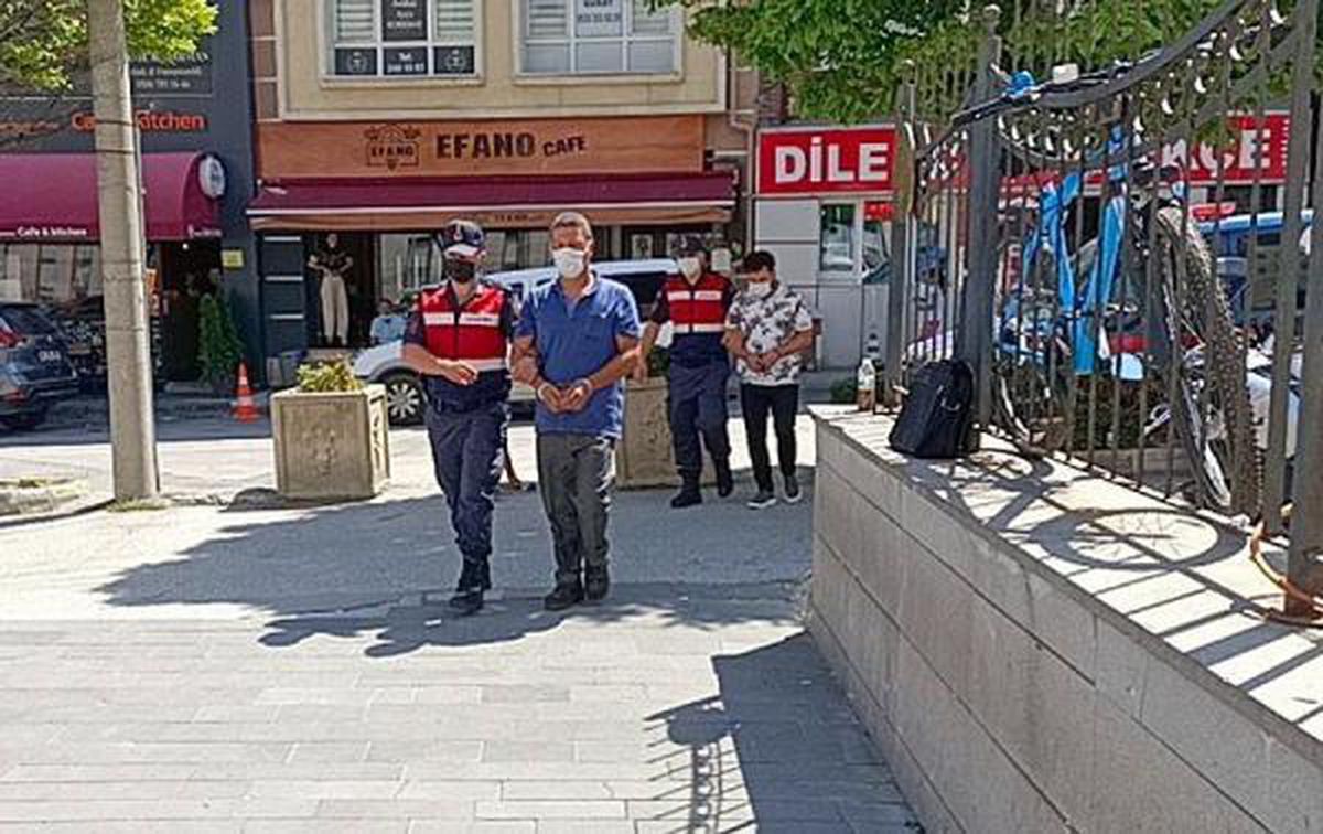 Çalıştıkları fabrikadan 13 tonluk sac levha çalan 2 şüpheli tutuklandı