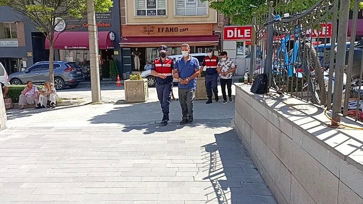 Çalıştıkları fabrikadan 500 bin liralık malzeme çaldılar