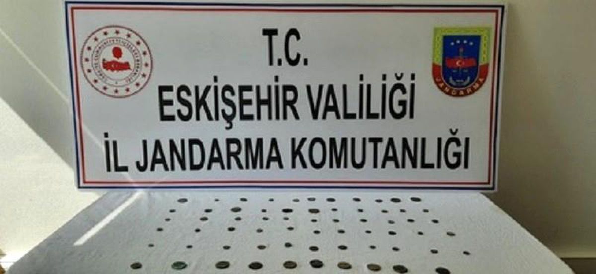 Elindeki 65 adet sikkeyi satamadan yakalandı