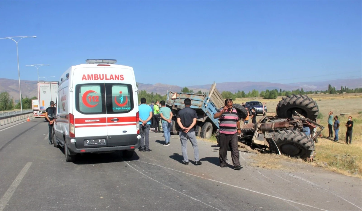 Son dakika: Erzincan\'da tarım işçilerini taşıyan traktör ile tır çarpıştı: 2 ölü, 6 yaralı