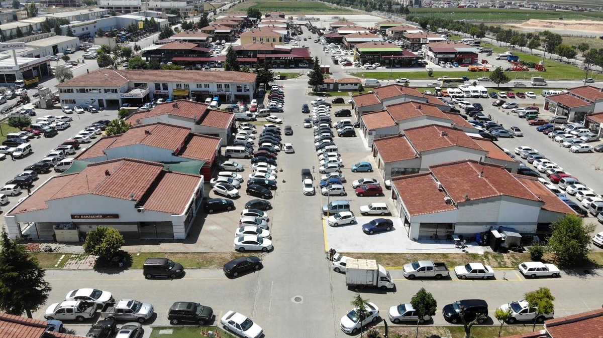 İkinci el oto piyasası hareket bekliyor