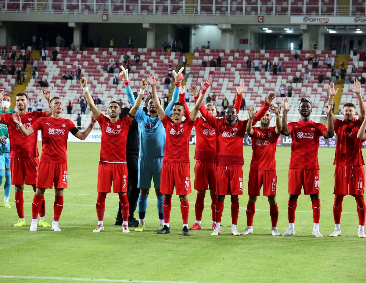 Kulüplerden Sivasspor\'a tebrik mesajları