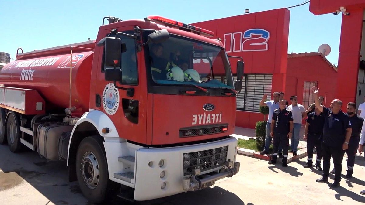 Osmaniye\'deki orman yangını için seferberlik: Söndürme çalışmalarına Yahşihan Belediyesi\'nden destek