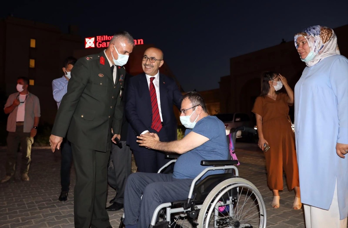 Şehit ailesi ve 15 Temmuz gazisinden, Vali Demirtaş hakkındaki asılsız iddialara tepki