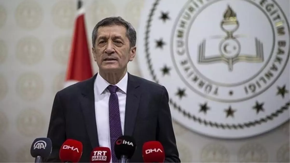 Sosyal medya bu iddia ile karıştı: Milli Eğitim Bakanı Ziya Selçuk istifa mı etti?