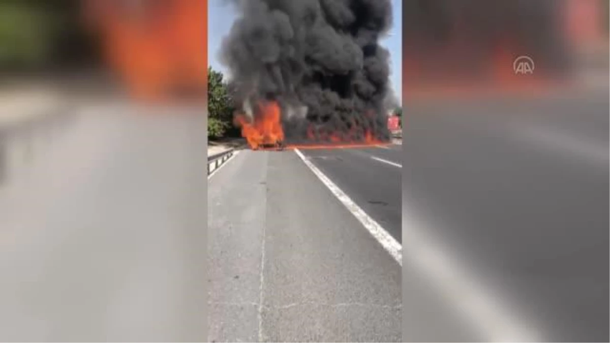 Son dakika gündem: TEM Otoyolu\'nda otomobil yangını