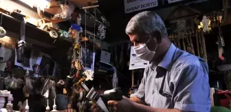 Atık ahşaplardan dönüştürdüğü oyuncaklarıyla 'Ahşap Dostu' öğretmen