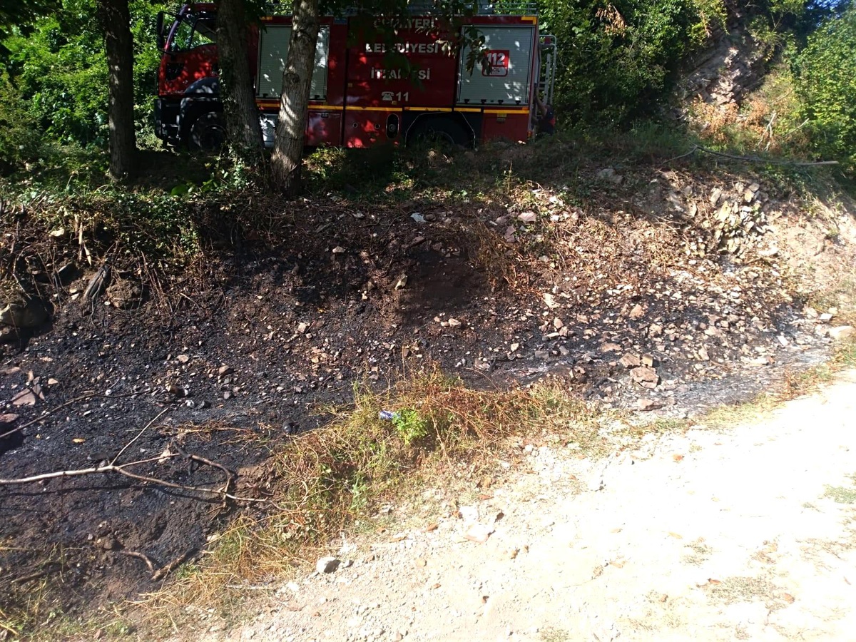 Cumayeri itfaiyesinin anında müdahalesi yangını önledi