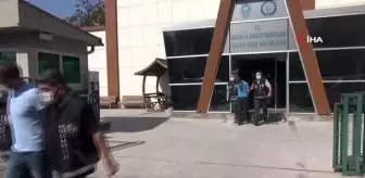 D-100 karayolunda işlenen cinayetin 4 şüphelisi adliyede