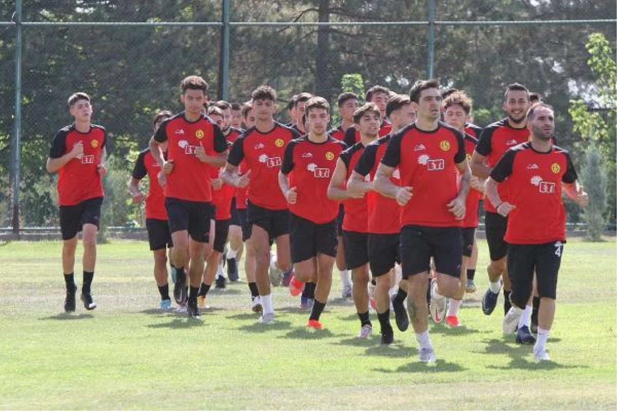 Eskişehirspor\'da yeni sezon hazırlıkları başladı