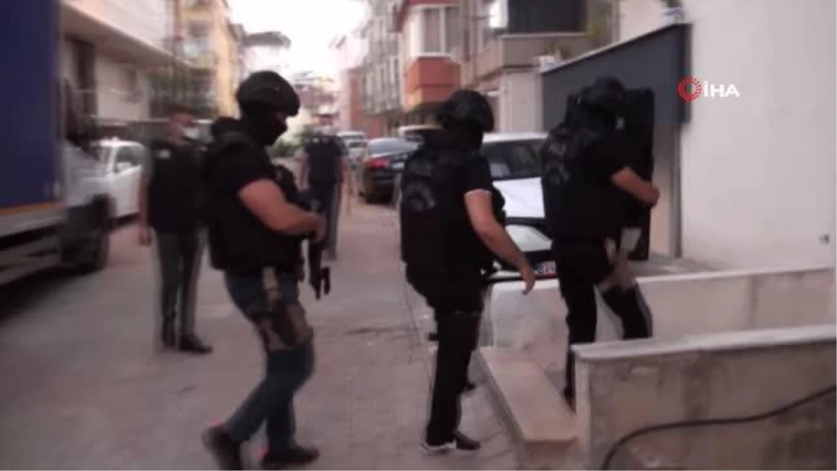 Son dakika haberleri | İstanbul\'da radikal terör örgütü DEAŞ\'a yönelik düzenlenen operasyonda, 6 şüpheli yakalanarak gözaltına alındı.