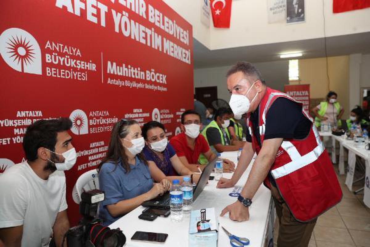 Son dakika haberleri: Manavgat\'taki büyük yangın 4\'üncü gününde; 2 orman işçisi yaşamını yitirdi (11)