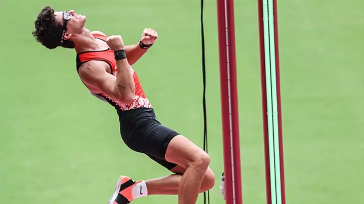 Milli atlet Ersu Şaşma, Tokyo Olimpiyatları\'nda sırıkla atlamada finale kalan ilk Türk atlet oldu