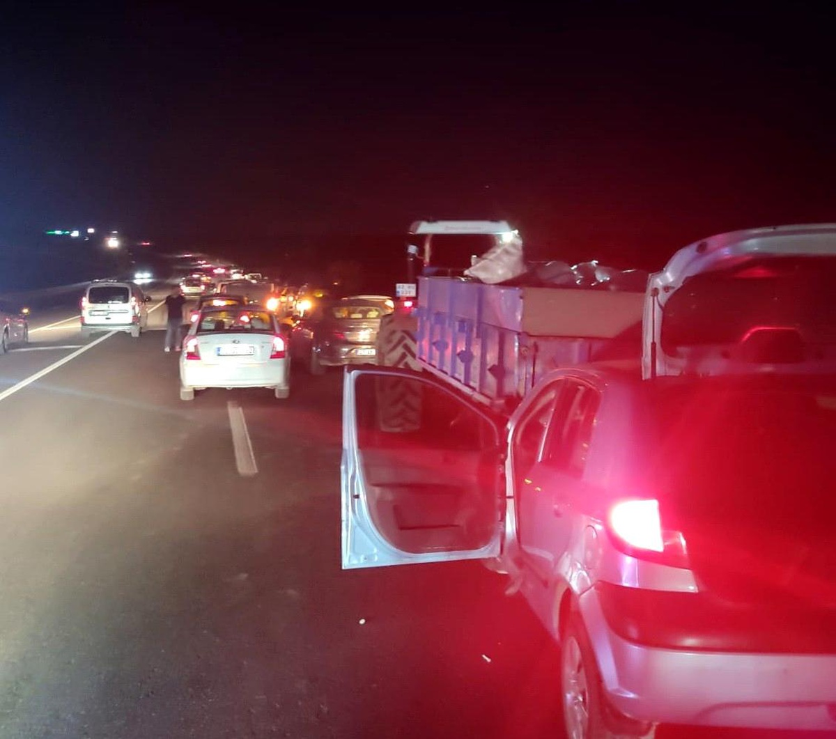Son dakika 3. sayfa: Adıyaman\'da zincirleme trafik kazası: 8 yaralı