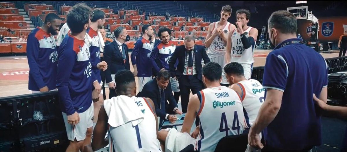 Anadolu Efes\'in, Köln\'de Bir Asma Kilit filminin üçüncü bölümü, yarı finaldeki CSKA Moskova maçına odaklanacak
