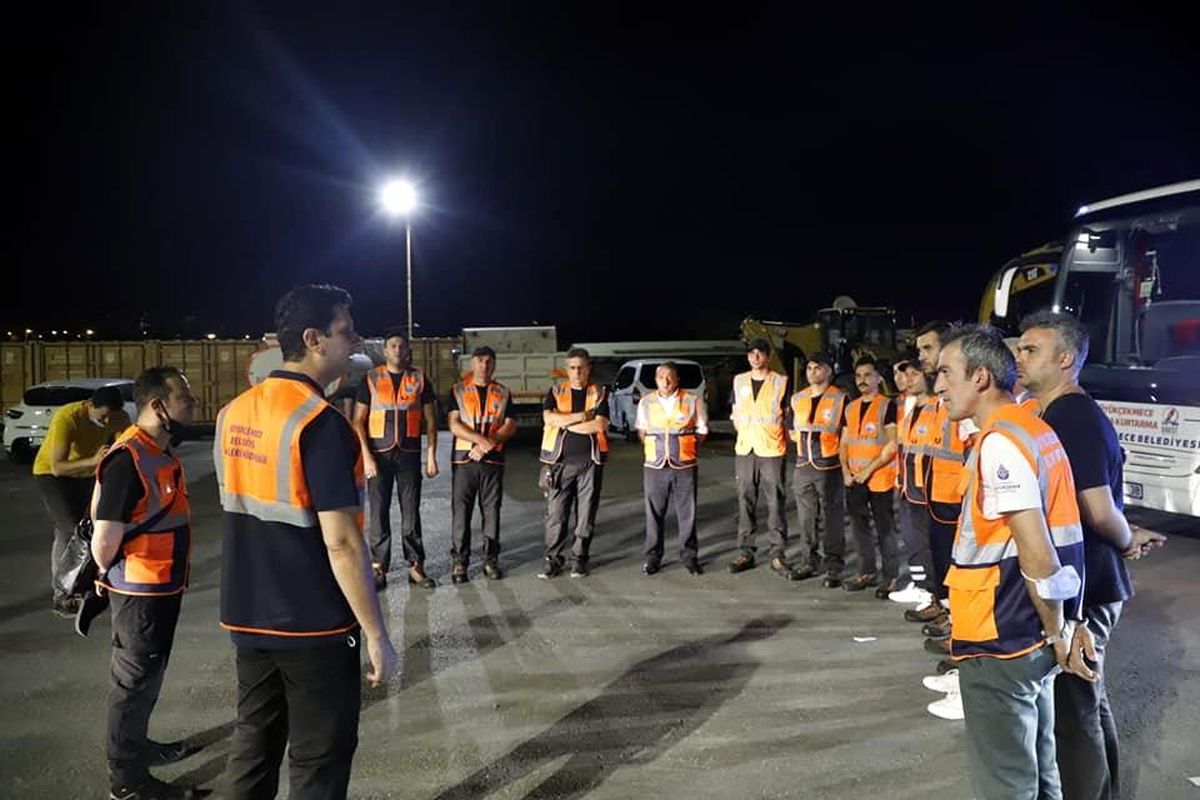 Büyükçekmece Belediyesi arama kurtarma ekipleri Manavgat\'ta