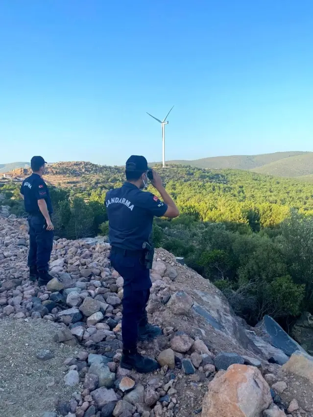 Çeşme'deki ormanlık alanlarda devriye nöbeti başladı