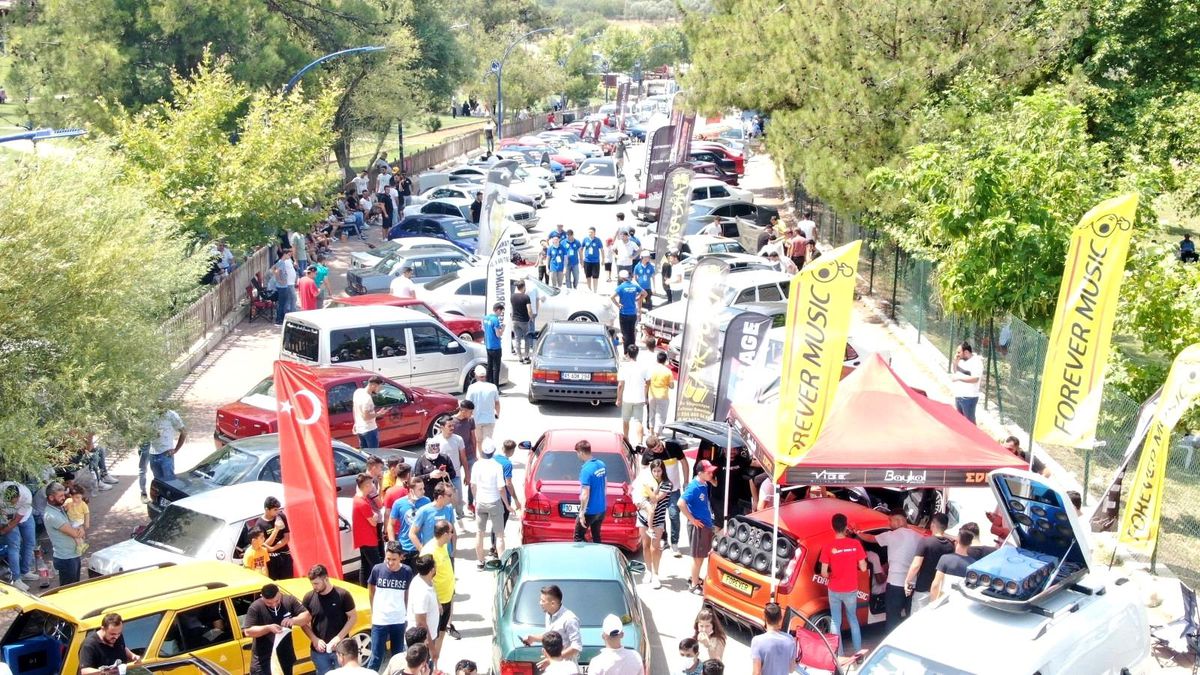 En güzel modifiye araçlar görücüye çıktı