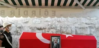 Eski Vali Coş, memleketi Eğirdir'de toprağa verildi