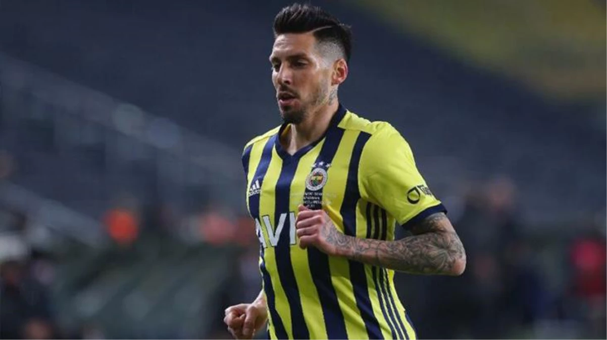 Jose Sosa\'nın antrenmanlara neden çıkmadığı netlik kazandı! Vitor Pereira tarafından dinlendiriliyor