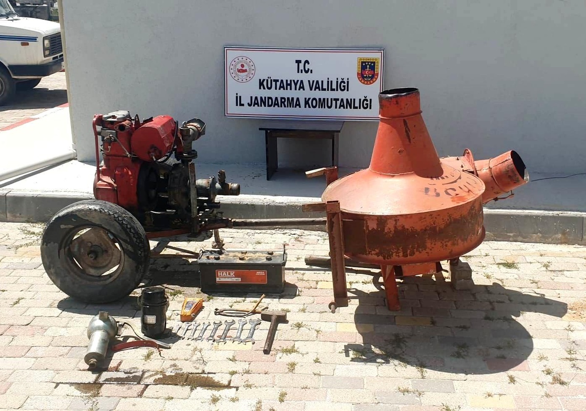 Kütahya\'da su motoru ve malzeme hırsızlığına 2 gözaltı