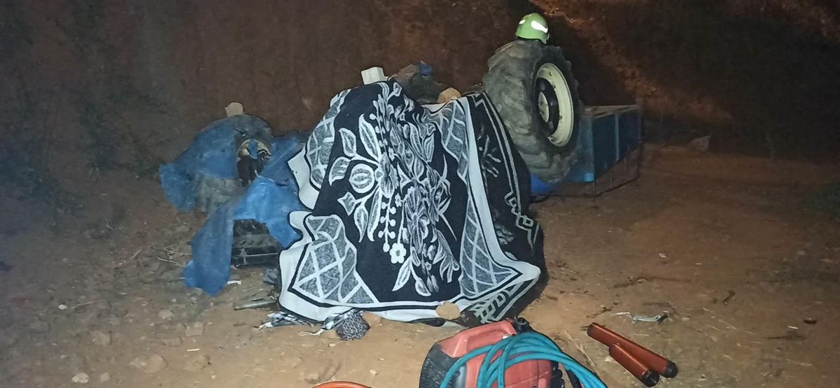 Manisa\'da traktörün devrilmesi sonucu 1 kişi hayatını kaybetti