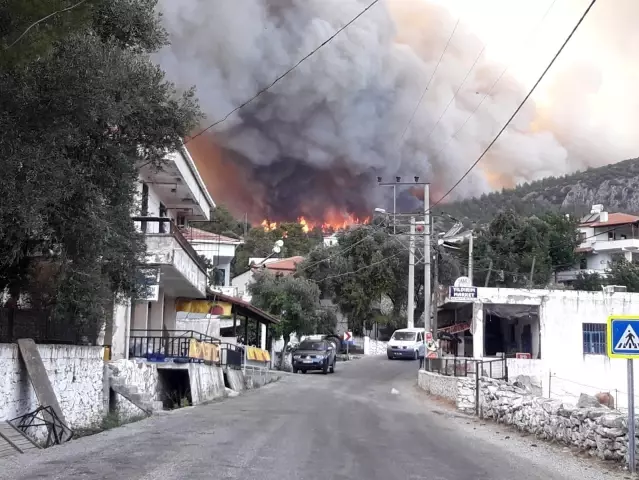 Son dakika haber | Yangın yerleşim eyerlerine ulaştı, Gökbel köyü boşaltıldı