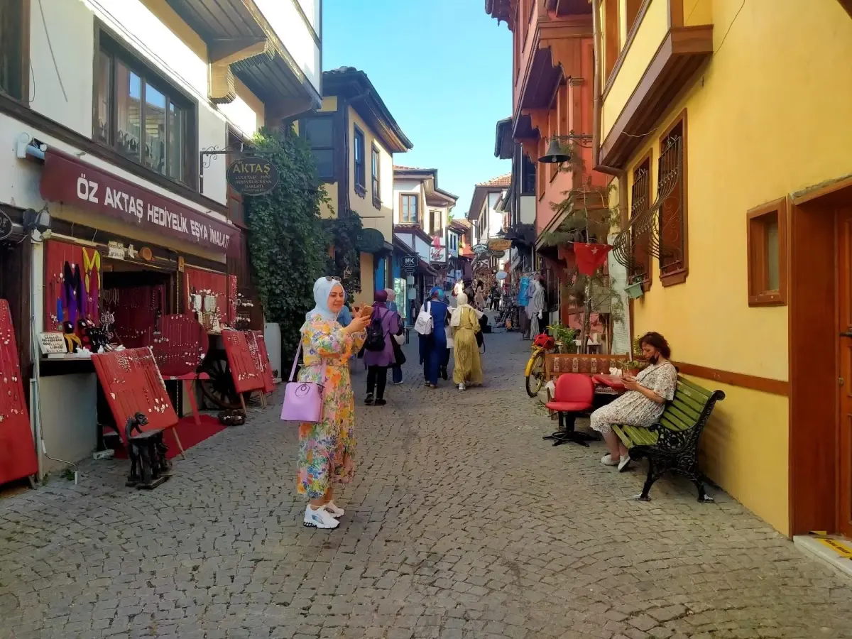 Odunpazarı Evleri yerli ve yabancı turistlerin akınına uğradı