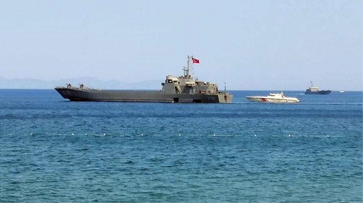 Son Dakika: Milli Savunma Bakanlığı, tahliye çalışmaları için iki çıkarma gemisini Marmaris\'e sevk etti