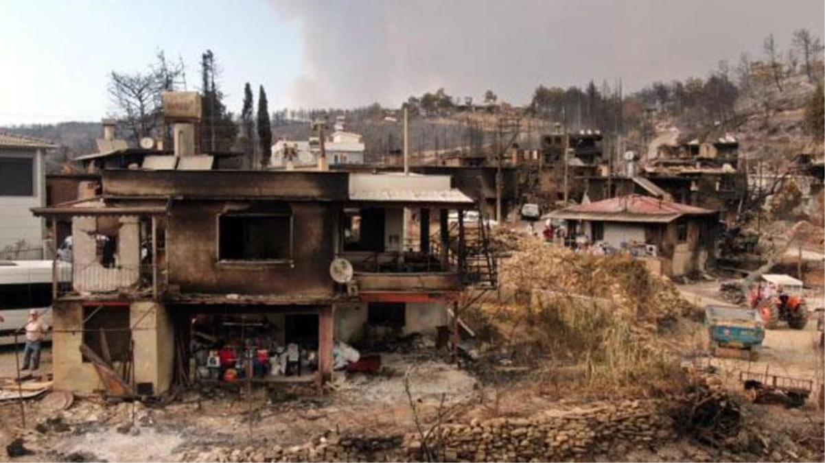 Yangında yok olan Kalemler mahallesi, havadan görüntülendi