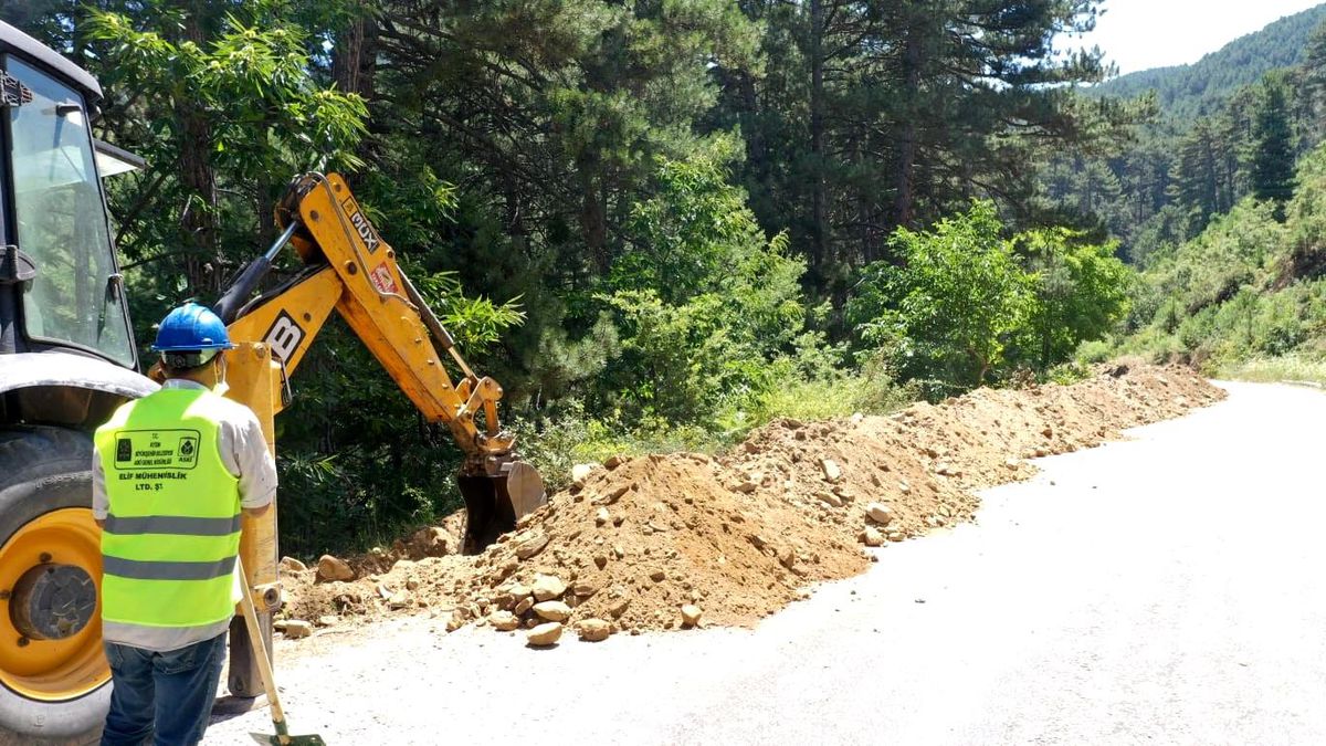 Aydın Büyükşehir Belediyesi kentin tarımsal sulama ağını yatırımlarıyla genişletiyor