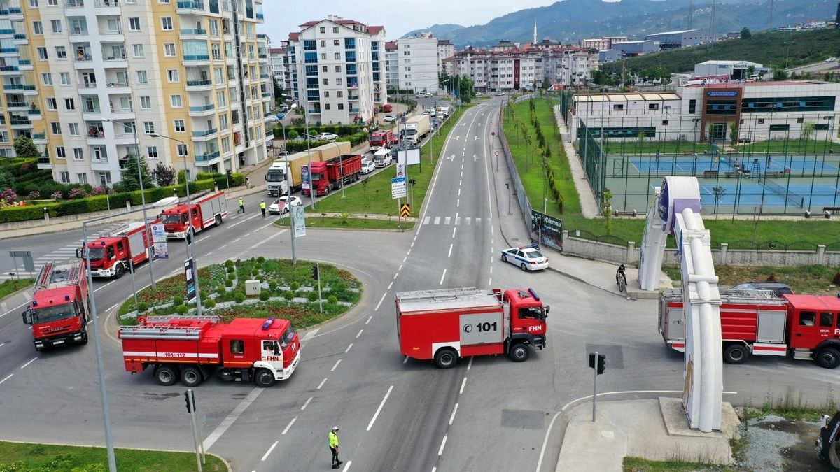 Can Azerbaycan yardım ekipleri Ordu\'da yakıt ikmali yaptı