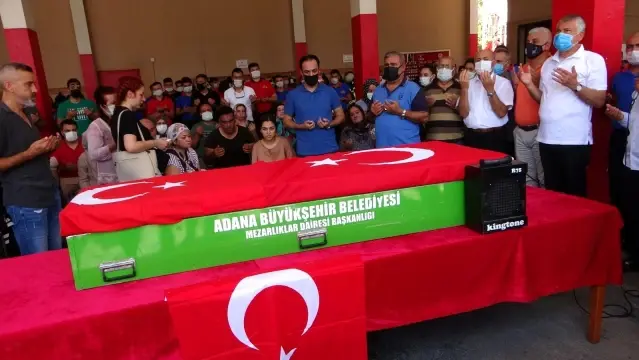 Görevi başında kalp krizi geçiren itfaiye erine gözü yaşlı veda