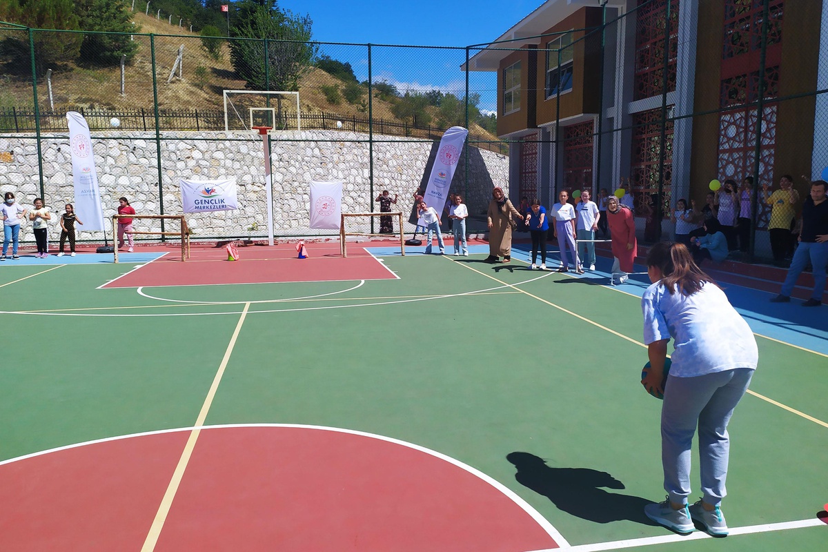 Havza\'da yaz Kur\'an kursu öğrencileri için spor etkinliği düzenlendi