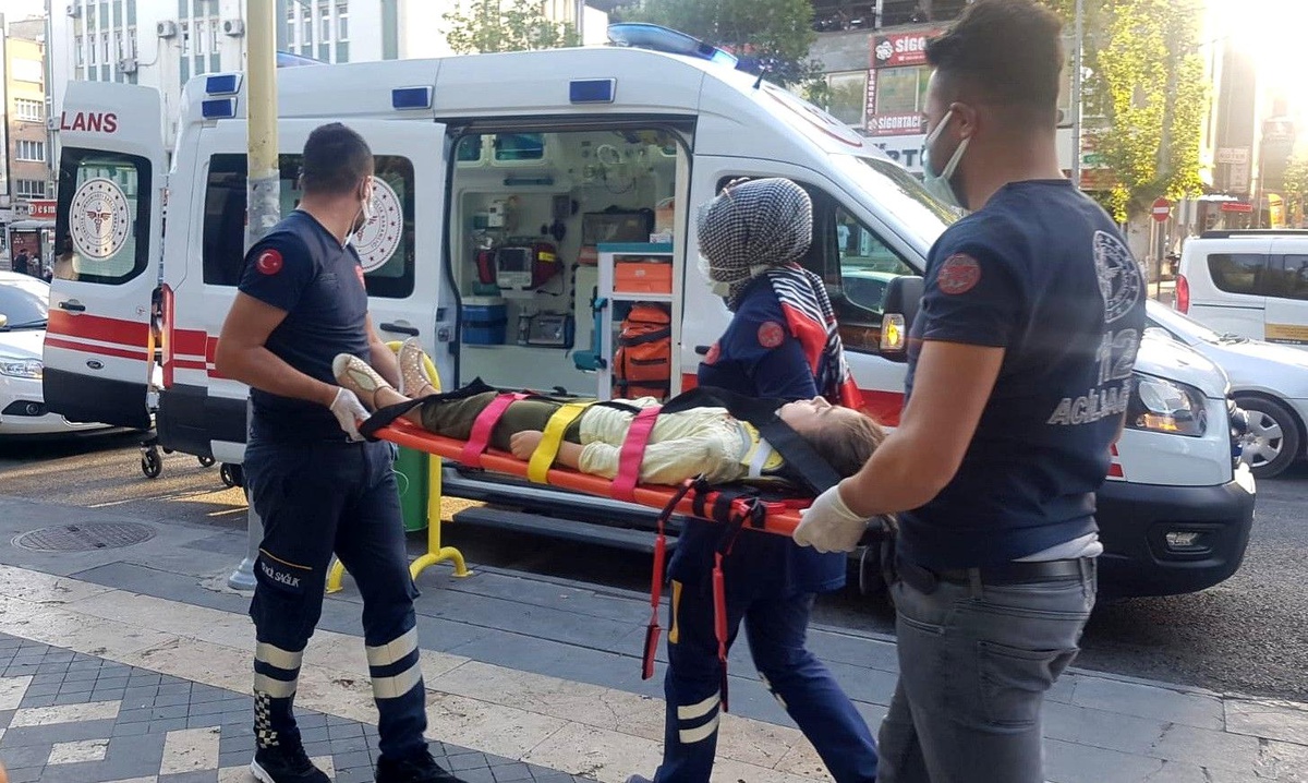 Son dakika haberleri... Motosiklettin çarptığı çocuk yaralandı