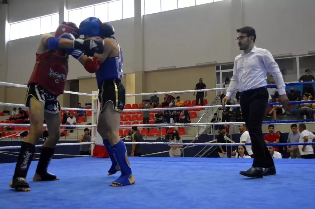 Pandemi sonrasında MuayThai adına ilk resmi müsabakalar Kayseri\'de düzenlendi