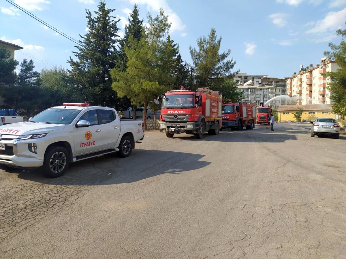 Son dakika haber | Siirt itfaiyesinden Antalya\'daki yangın söndürme çalışmalarına destek