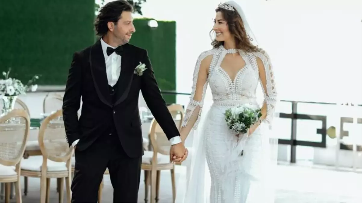 Tarık Soner ile nikah masasına oturan manken Şenay Akay, güzelliğiyle hayran bıraktı