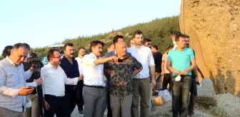 Vali Atik ve Başkan Zolan söndürme çalışmalarını yerinden takip etti