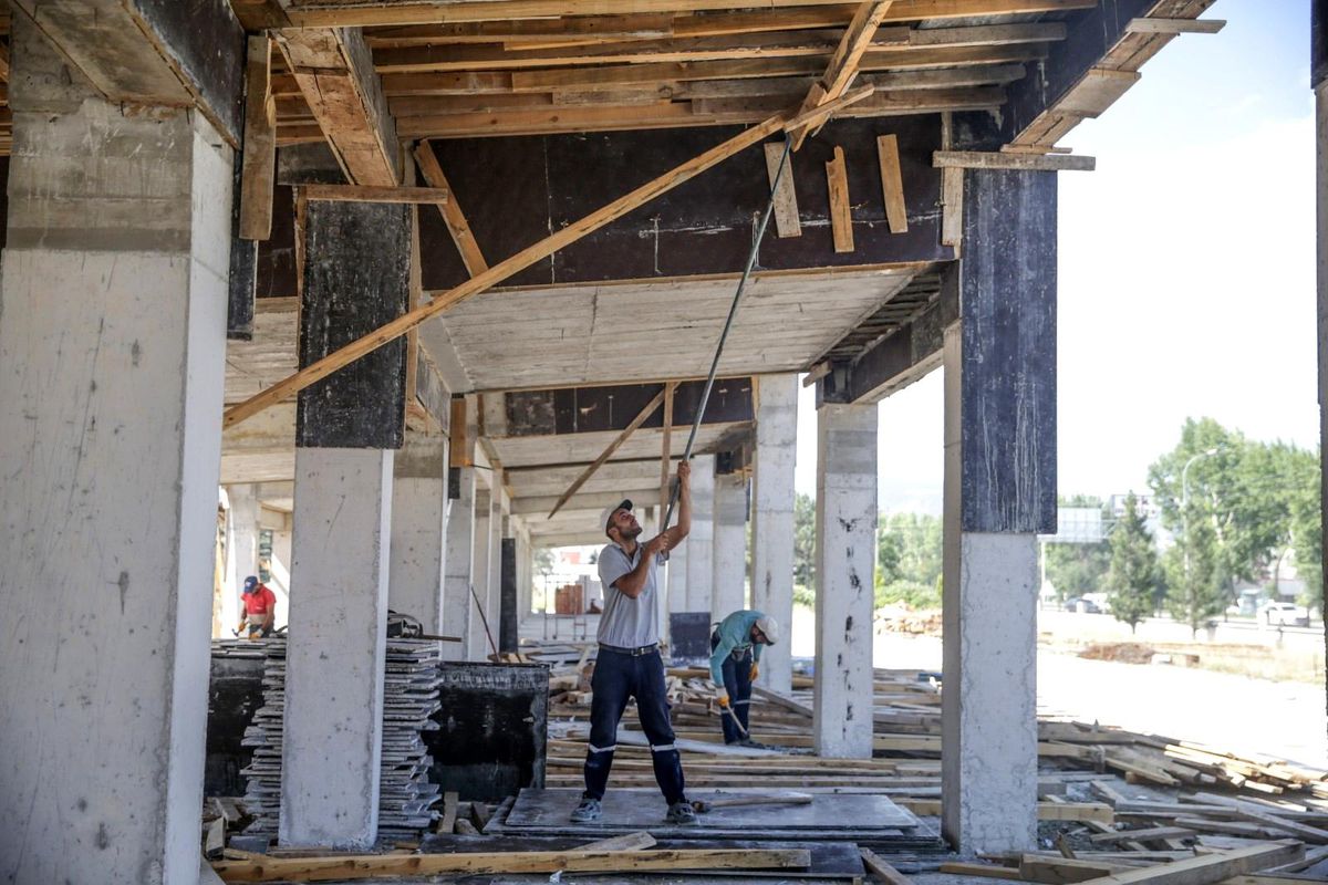 Yöresel ürünler satış merkezinde çalışmalar devam ediyor