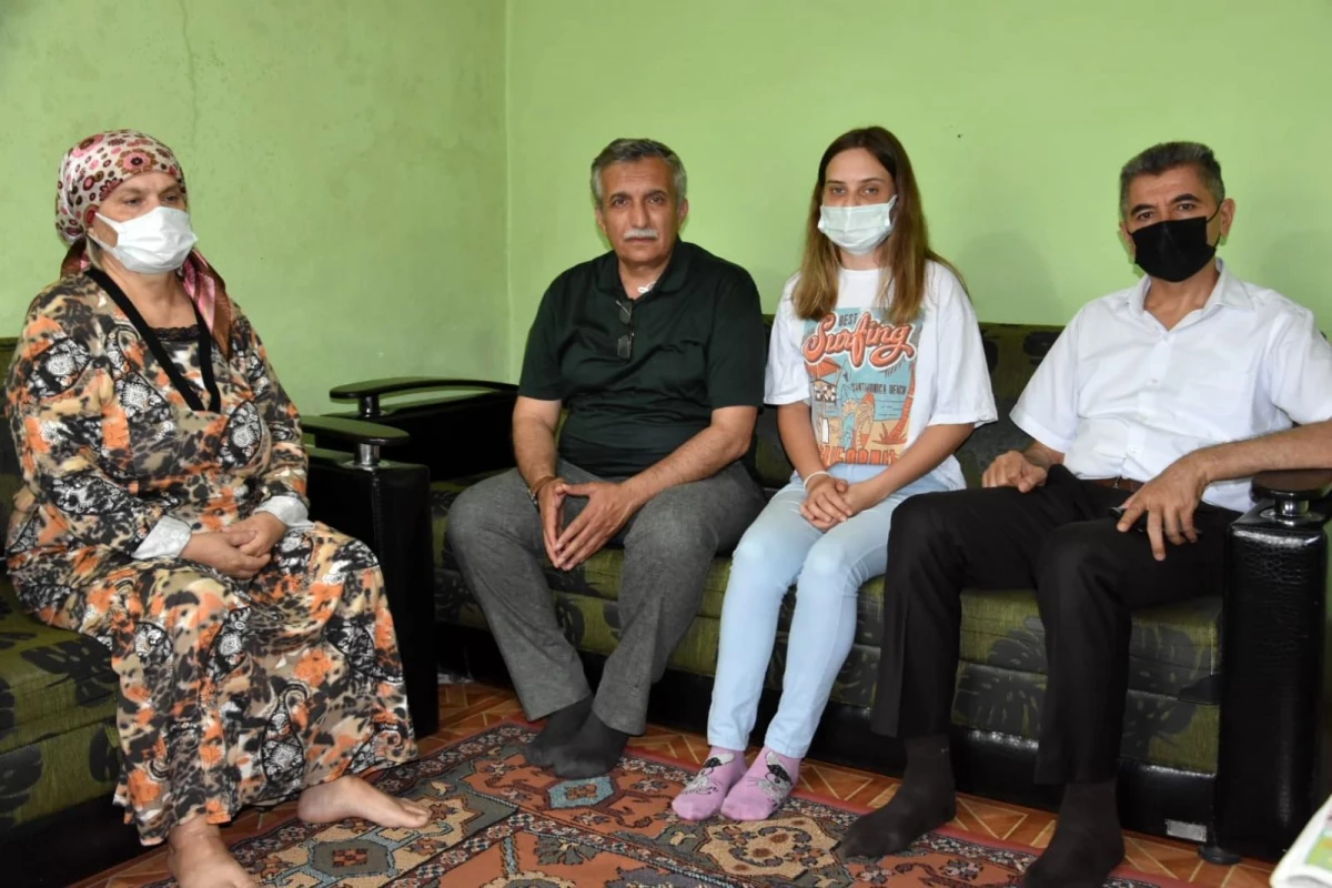 Azeri şehidinin ailesi Azerbaycan\'a gidiyor
