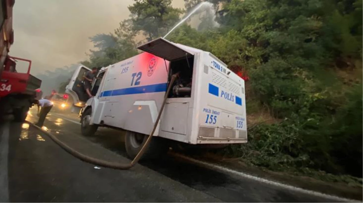 Emniyet, Antalya ve Muğla\'daki yangın söndürme çalışmalarına 112 TOMA ile destek veriyor