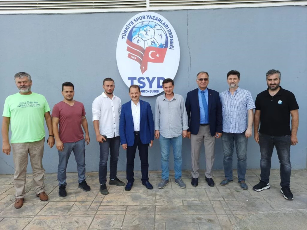 Eski Basın İlan Kurumu Genel Müdürü Atalay\'dan TSYD Trabzon Şubesine ziyaret