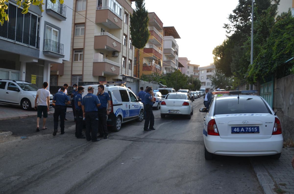 Son dakika... Kahramanmaraş\'ta buzdolabındaki bozulmuş etler polisi harekete geçirdi