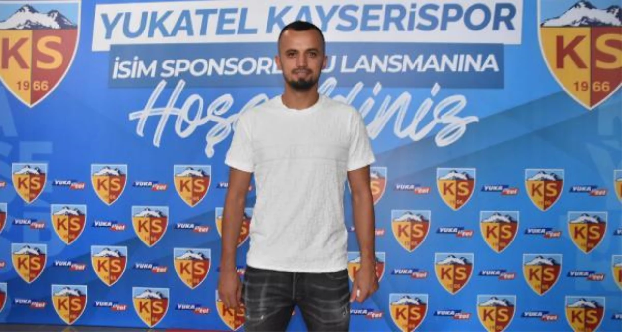 Kayserisporlu futbolcu İlhan Parlak: Bu sene çok farklı bir Kayserispor izleteceğiz